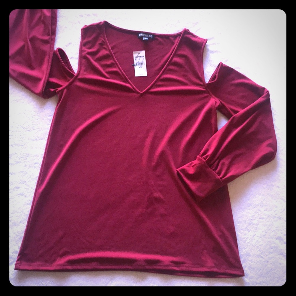 Sz S Cabernet red cold shoulder top